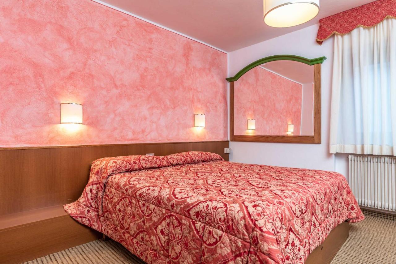 Hotel Italo Madonna Esterno foto