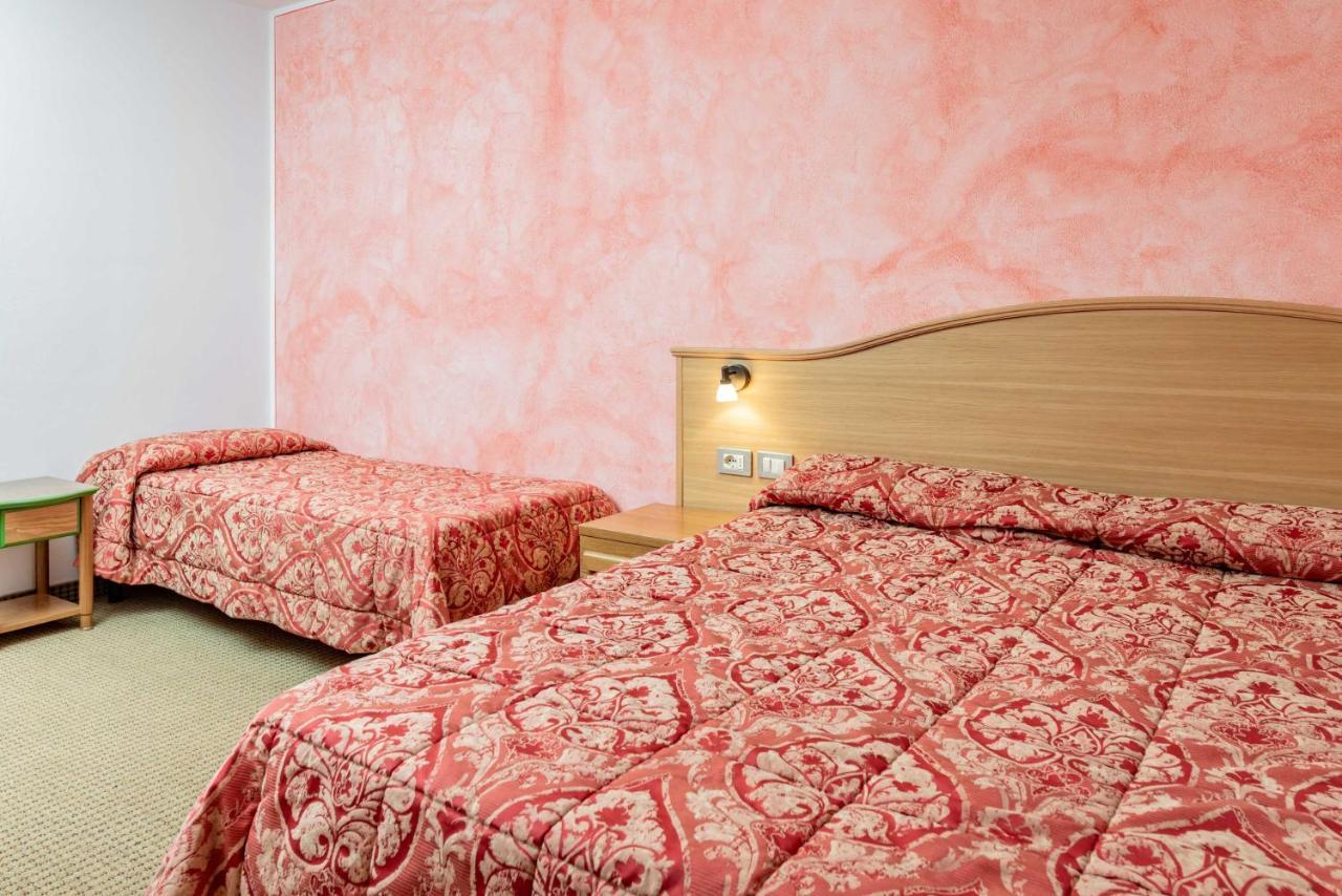 Hotel Italo Madonna Esterno foto